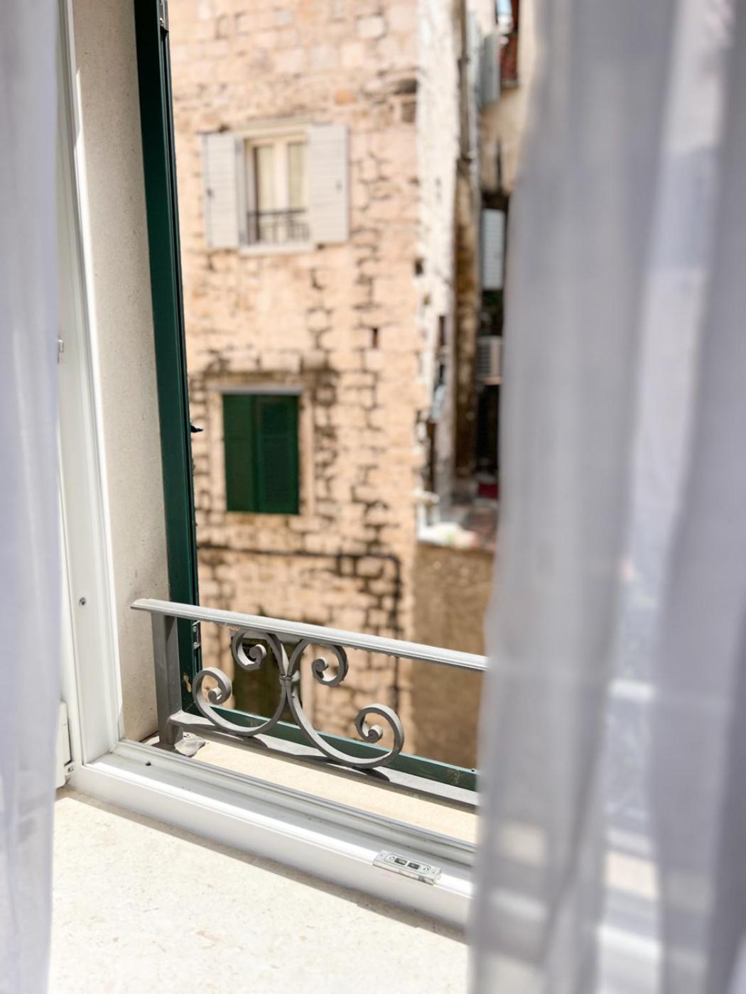 Morei Historical Split Buitenkant foto